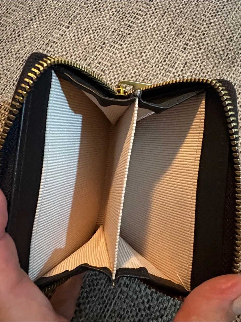 MARGOT NEW YORK LEATHER BLACK COMPACT WALLET
